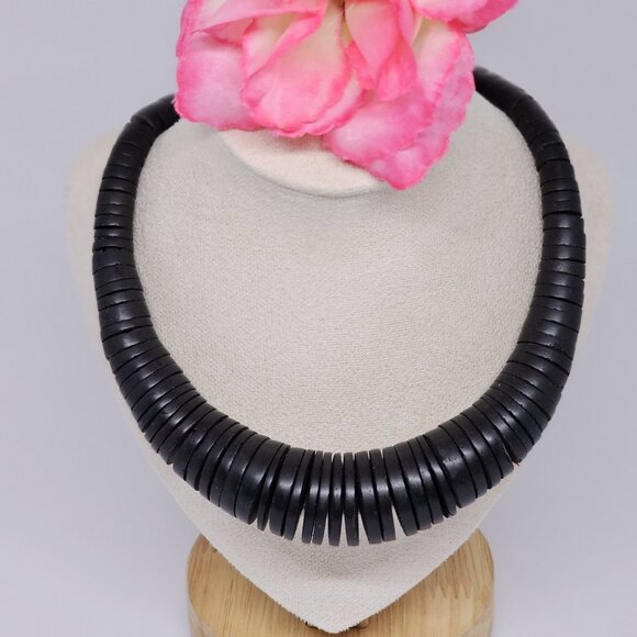 Chunky Graduated Black Wood Disc Beaded Statement Bohemian Necklace 19" - Picture 2 of 12